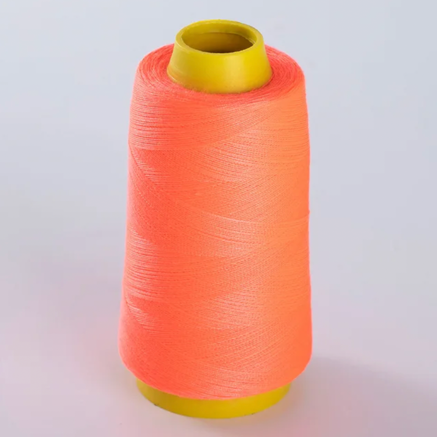 Bobine de fil en polyester à l'unité