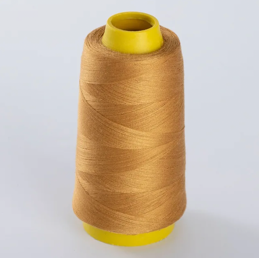 Bobine de fil en polyester à l'unité