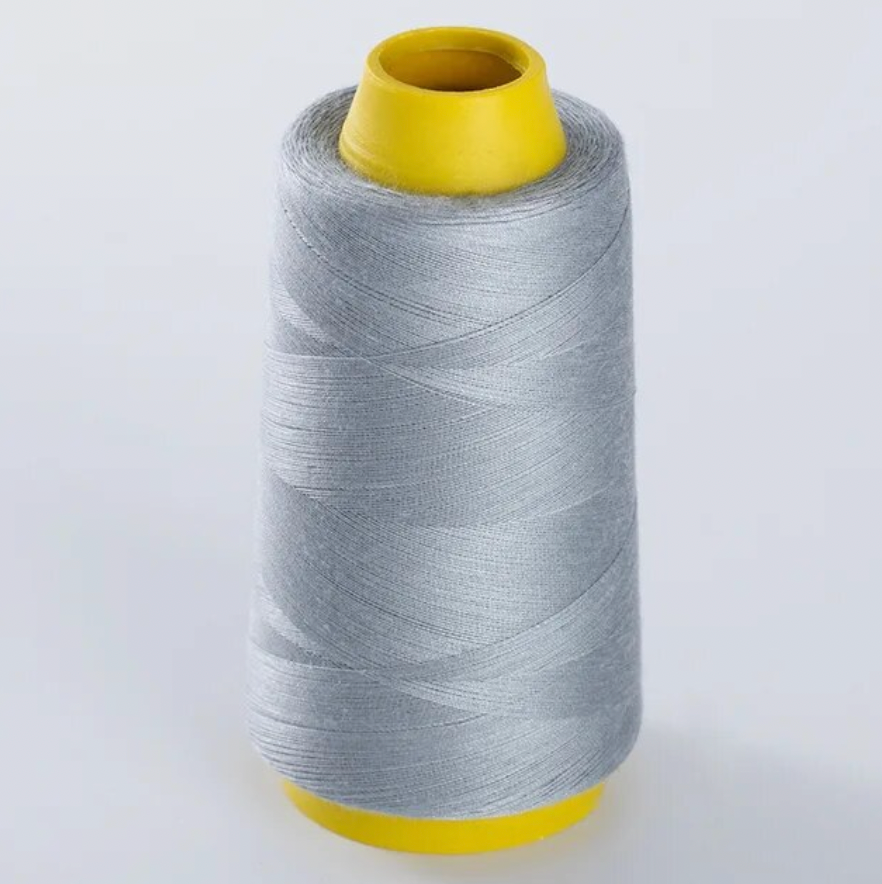 Bobine de fil en polyester à l'unité