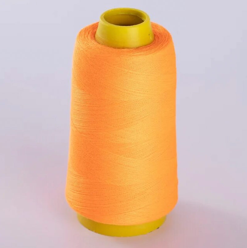 Bobine de fil en polyester à l'unité