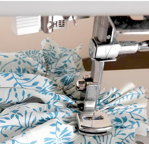 Pied presseur fronceur universel